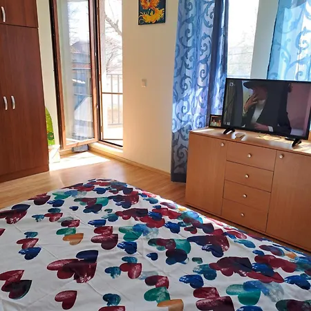 уютен при нели Daire Varna