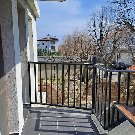 уютен при нели Daire Varna